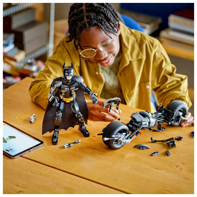 BatmanTM Baufigur mit dem Batpod 