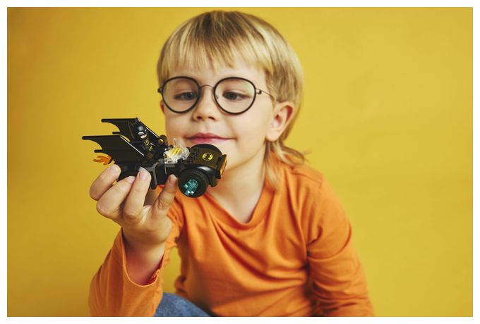 BatmanTM & BatmobilTM vs. Mr. FreezeTM 