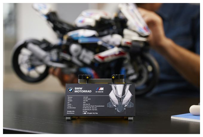 BMW M 1000 RR 