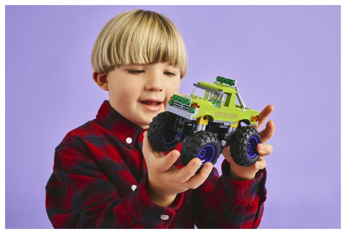 Hulk-Truck vs. Thanos 