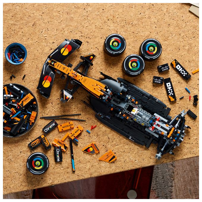 McLaren MCL39 F1® Rennwagen 