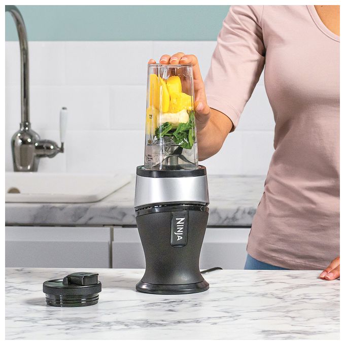 0,47 l Standmixer 700 W  QB3001EU Mixer & Smoothie Maker (Schwarz, Silber) 