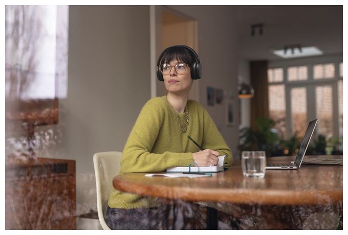 Ohraufliegender Bluetooth Kopfhörer kabellos 65 h Laufzeit  TAH4209WT/00 (Schwarz) 