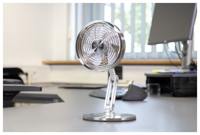  Steel Flex Akku-Tischventilator (Chrom) 