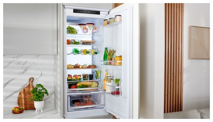 170 l / 37 l Einbau Kühl-/Gefrierkombination 188 kWh NoFrost EKGCX387955 