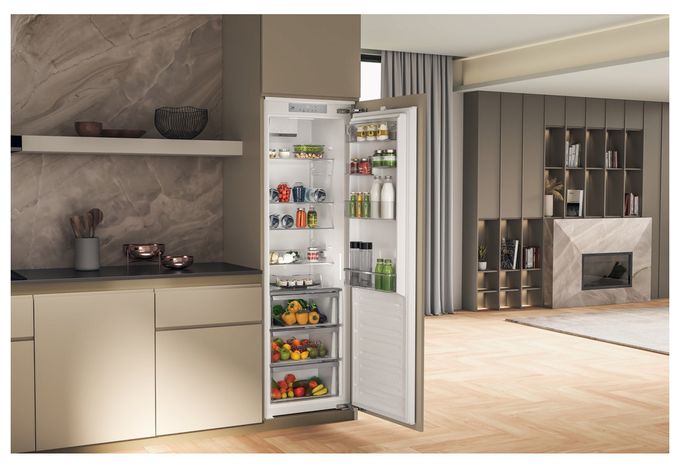306 l Einbaukühlschrank EEK: E 113 kWh Jahr BKSD18A023C1 