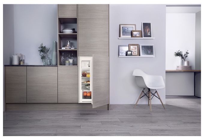 131 l 103 cm Einbaukühlschrank EEK: E 149 kWh Jahr KSI10GF2 