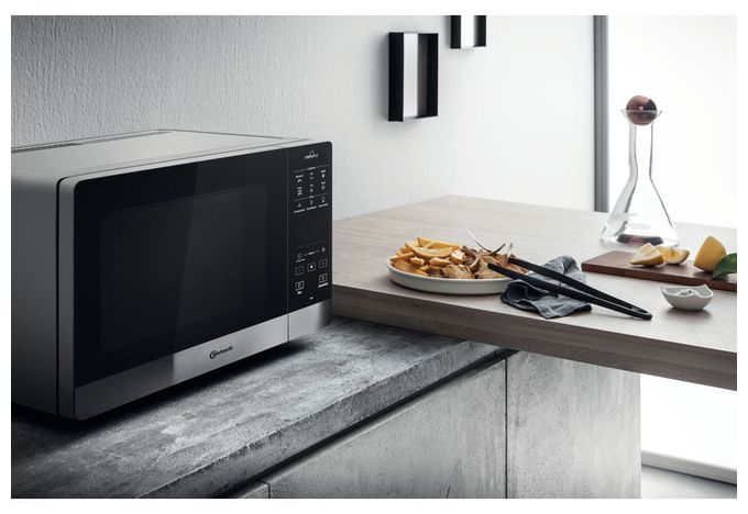 Freistehende Mikrowelle 800 W Größe: mittel 6 Stufen Dampfgaren Grill  MW49SL (Schwarz, Silber) 