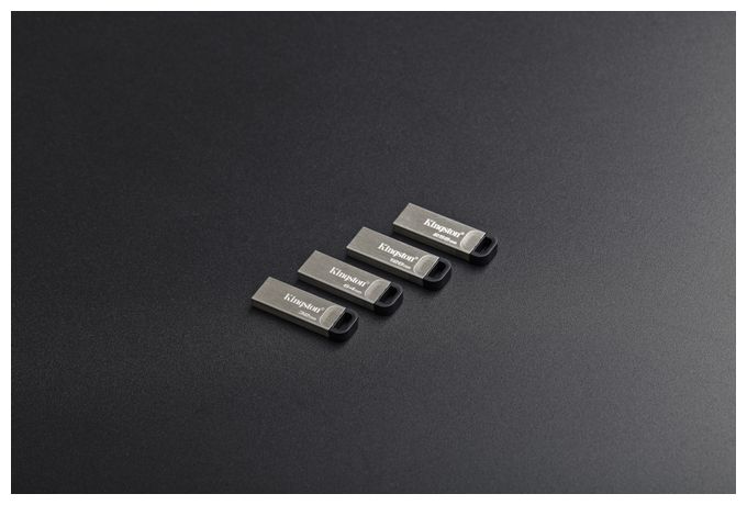 USB Typ-A Stick 64 GB  DataTraveler Kyson (Silber) 