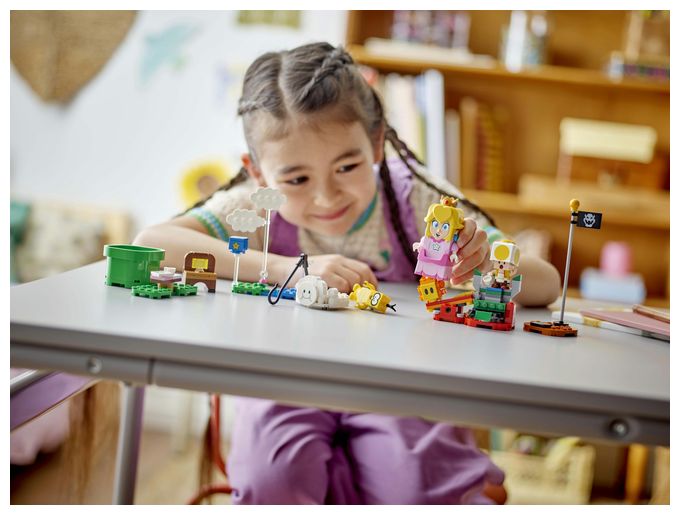 Abenteuer mit der interaktiven LEGO® Peach™ 