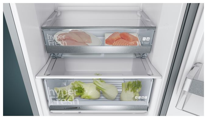 249 l / 94 l Kühl-Gefrierkombi freistehend 149 kWh Jahr  iQ500 KG39EAICA (Silber) 