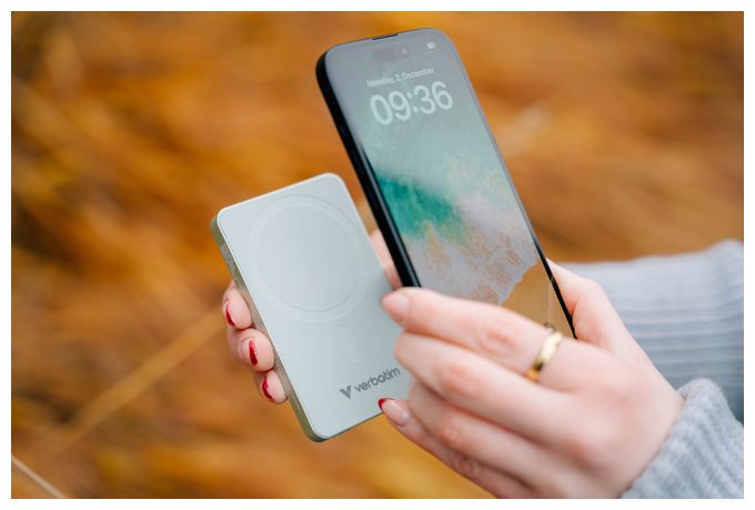 10000 mAh Powerbank USB Typ-C Kabelloses Laden  Charge 'n' Go Essentials (Grün) 