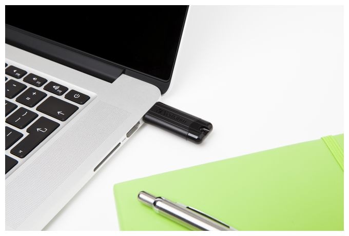 USB Typ-A Stick 16 GB  PinStripe 3.0 (Schwarz) 