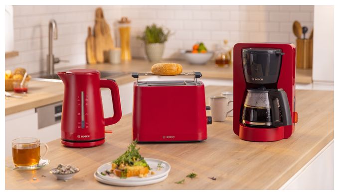 1,7 l Wasserkocher 2400 W  TWK3M124 MyMoment (Rot) 