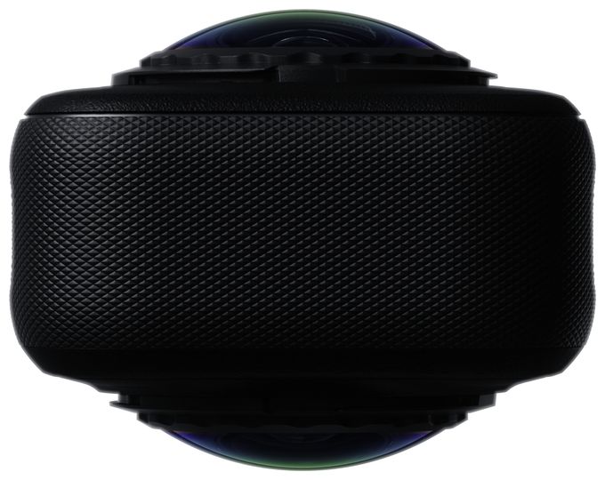 7680 x 3840 Pixel Aktion Kamera 170° 120 MP  X6 Standard Bundle (Schwarz) 