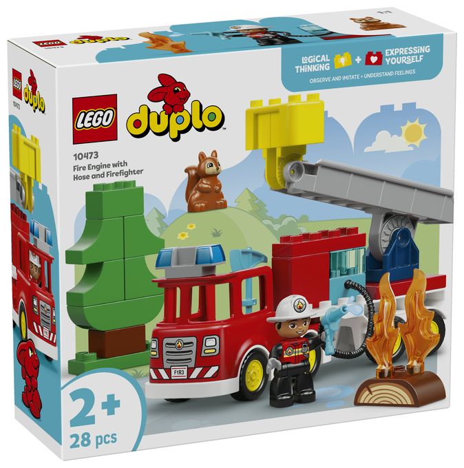 Löschauto mit Schlauch und Feuerwehrmann 