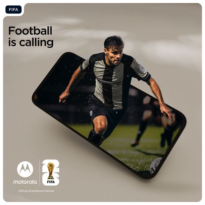 256 GB 5G Smartphone 17,3 cm (6.8 Zoll) 2,5 GHz Android 108 MP Dual Kamera Dual Sim WiFi 5 (PANTONE Shaded Spruce) Moto G77 