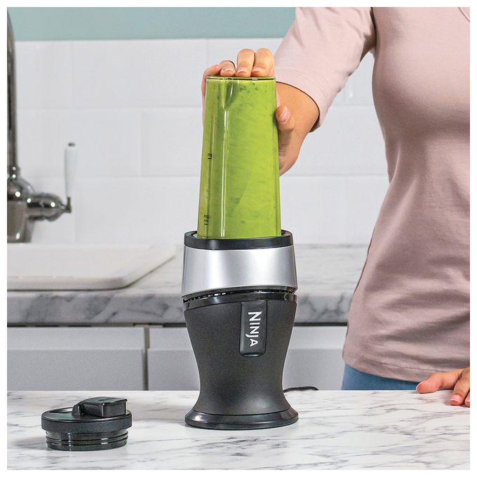 0,47 l Standmixer 700 W  QB3001EU Mixer & Smoothie Maker (Schwarz, Silber) 
