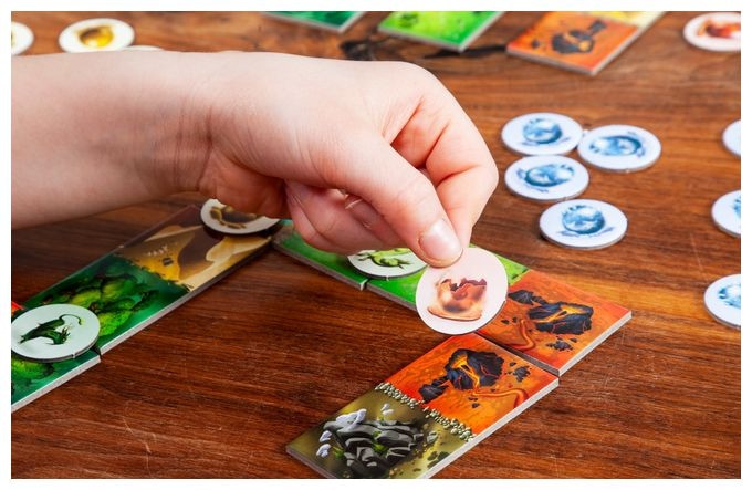 Brettspiel bis zu 4 Spielern ab 5 Jahr(e) 57111G Dragomino 