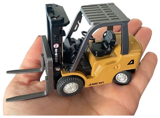 Gabelstapler, aus Metall 8-Kanal 1:64 RTR 