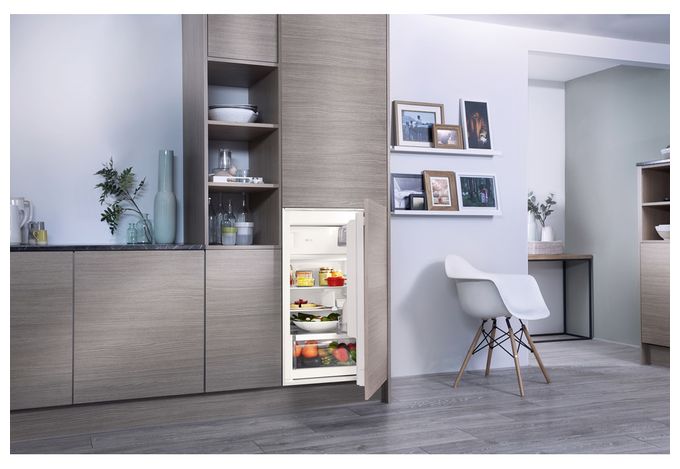 131 l 103 cm Einbaukühlschrank EEK: E 149 kWh Jahr KSI10GF2 