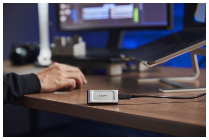 1 TB SSD  XS2000 (Schwarz, Silber) 