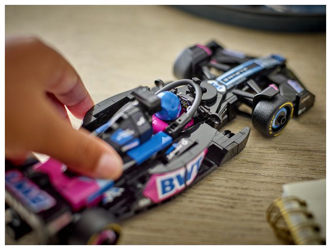 BWT Alpine F1® Team A524 Rennauto 