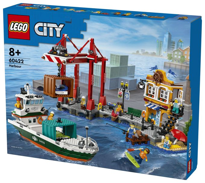 Hafen mit Frachtschiff 