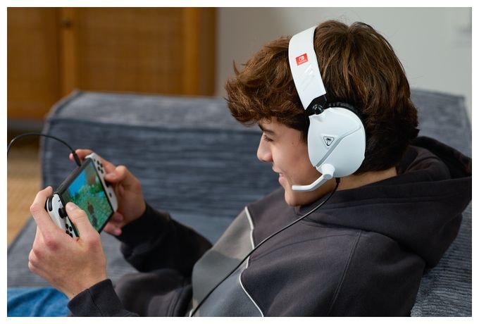 Over Ear Kopfhörer Kabelgebunden  Recon 70 (Schwarz, Weiß) 