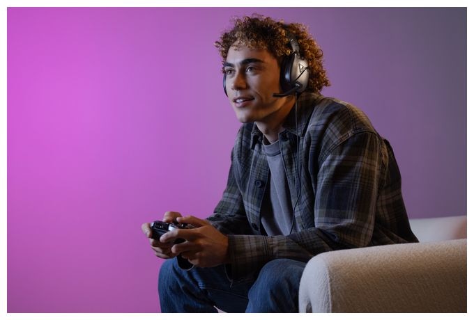 Over Ear Kopfhörer Kabelgebunden  Recon 70 Gaming (Schwarz) 