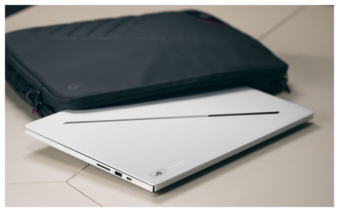 GU606AR-TB015W 
