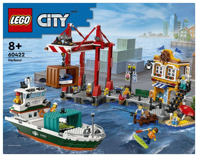 Hafen mit Frachtschiff 