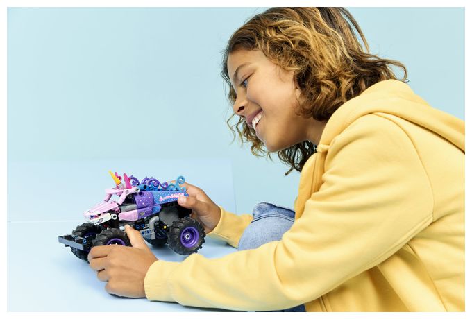Monster JamTM Sparkle SmashTM mit Rückziehmotor 