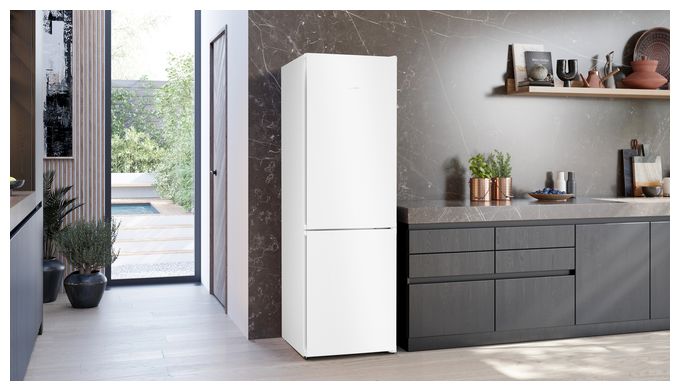 218 l / 103 l Kühl-Gefrierkombi freistehend 159 kWh Jahr  iQ300 KG36N2WCF (Weiß) 
