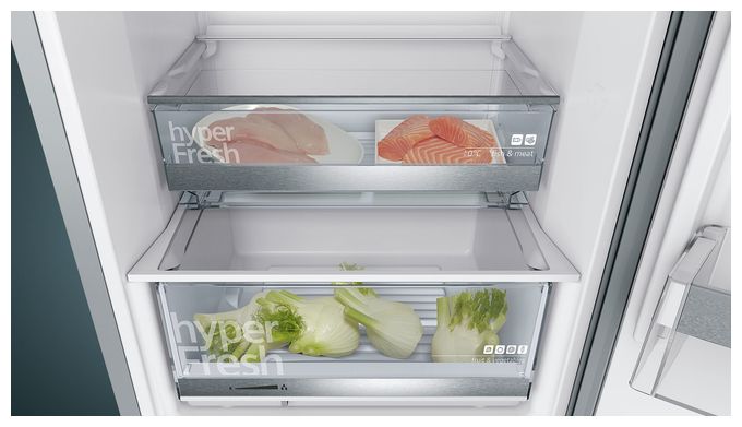 249 l / 94 l Kühl-Gefrierkombi freistehend 149 kWh Jahr  iQ500 KG39EAICA (Silber) 